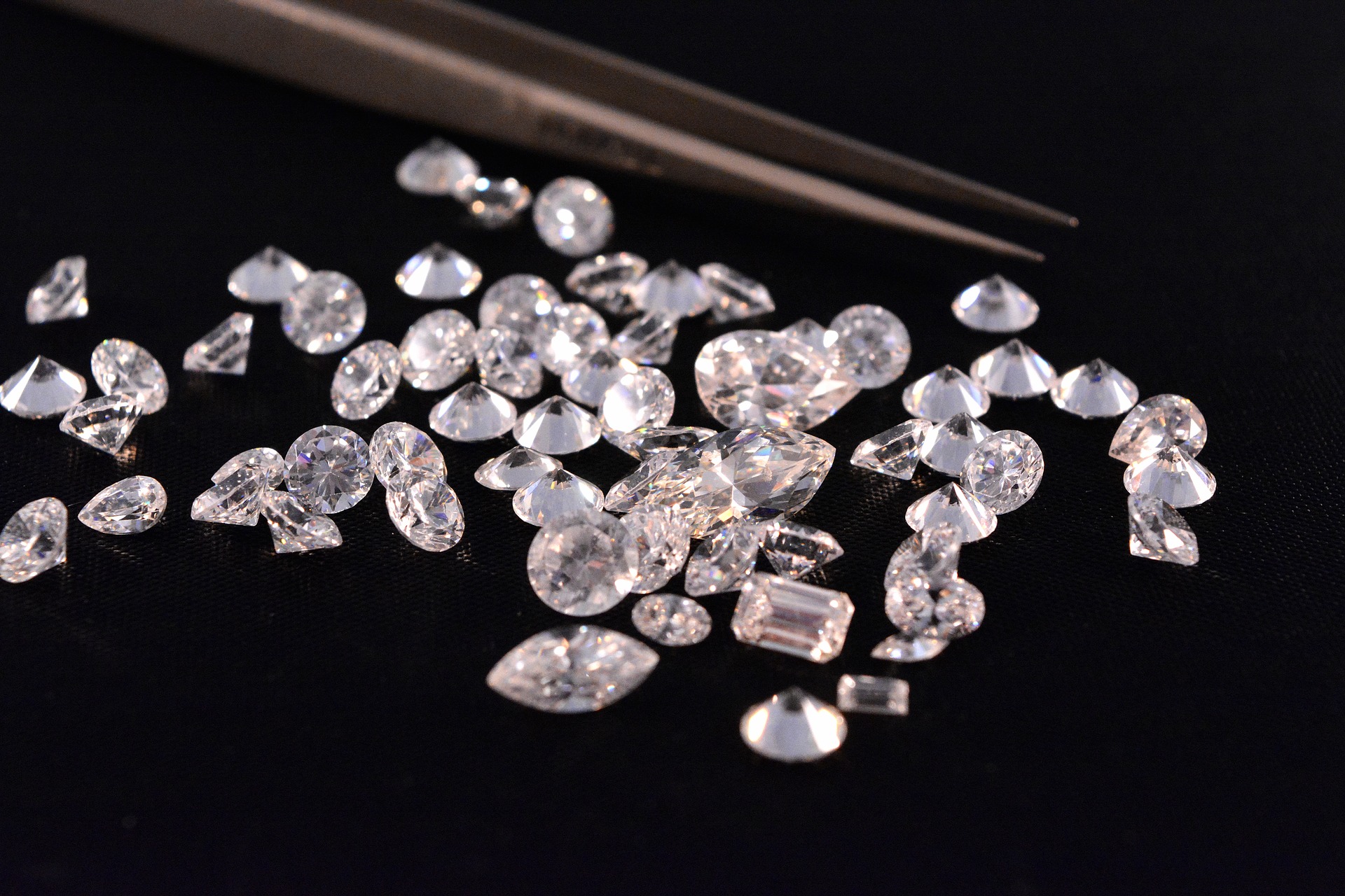 Jewellery Industry Accused of Silence over Russian Diamonds