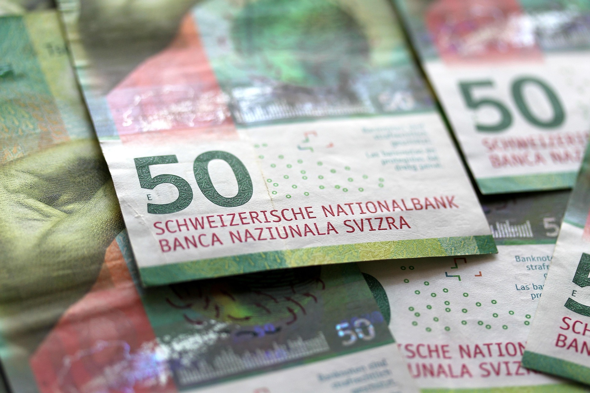 Leaked Letters Give Insight Into Anti-Money Laundering Gaps at Swiss Bank Reyl